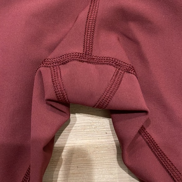 LuluLemon Compression Running Pant - Picture 2 of 7